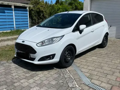 Gebraucht Ford Fiesta 125 PS (91 kW) 2017 Weiß Kleinwagen