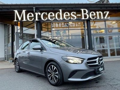 Gebraucht Mercedes B200 150 PS (110 kW) 2022 Grau Van / Kleinbus