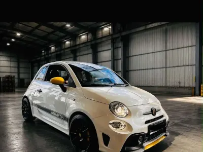 Gebraucht Abarth 595C Competizione 241 PS (177 kW) 2020 Weiß Cabrio