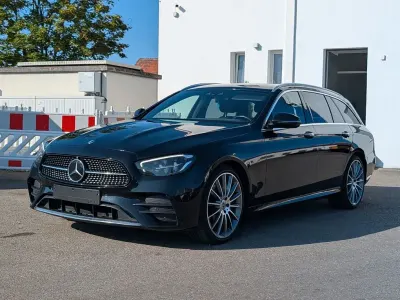 Gebraucht Mercedes E300 Business 265 PS (194 kW) 2023 Schwarz Limousine
