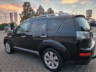 Begagnad Mitsubishi Outlander Instyle 156 HK (114 kW) 2008 Svart SUV