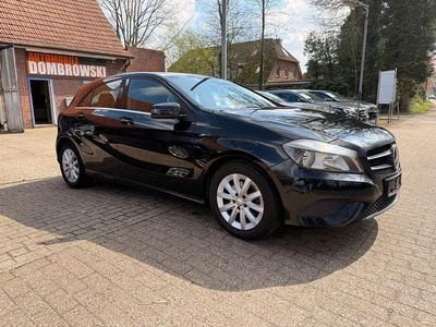 Gebraucht Mercedes A180 122 PS (89 kW) 2014 Schwarz Limousine