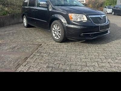 Gebraucht Lancia Voyager 283 PS (208 kW) 2014 Schwarz Van / Kleinbus