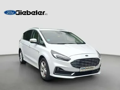 Gebraucht Ford S-MAX Titanium 190 PS (139 kW) 2023 Frostweiß Van / Kleinbus