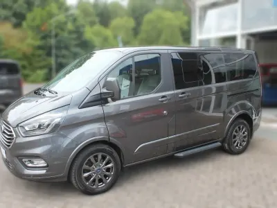 Gebraucht Ford Tourneo Custom 185 PS (136 kW) 2021 Grau metallic Van