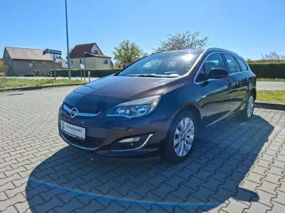 Gebraucht Opel Astra Exklusiv 140 PS (102 kW) 2015 Braun Kombi