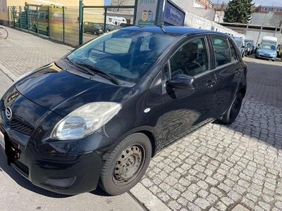 Gebraucht Daihatsu Charade 101 PS (74 kW) 2012 Schwarz Kleinwagen