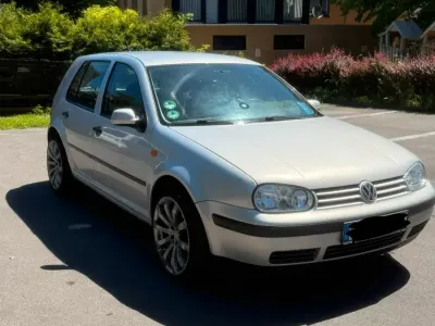 Gebraucht VW Golf IV 105 PS (77 kW) 2000 Silber Kleinwagen