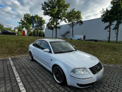 Gebraucht VW Passat 131 PS (96 kW) 2003 Weiß Limousine