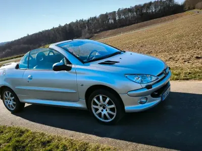 Gebraucht Peugeot 206 CC Filou 109 PS (80 kW) 2005 Silber Cabrio