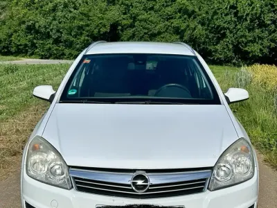 Gebraucht Opel Astra 90 PS (66 kW) 2008 Weiß Kombi