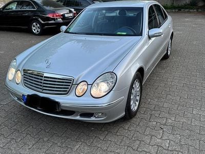 Mercedes E240
