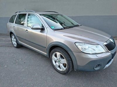 Gebraucht Skoda Octavia 140 PS (102 kW) 2012 Silber Kombi