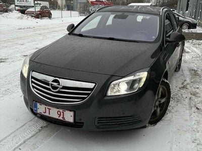 Gebraucht Opel Insignia Edition 131 PS (96 kW) 2010 Grau Kombi