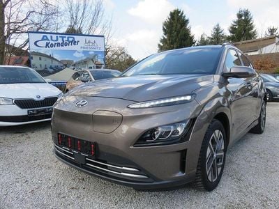 Usata Hyundai Kona Trend 100 kW (136 CV) 2022 Beige SUV