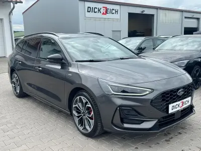 Gebraucht Ford Focus ST-Line X 155 PS (114 kW) 2025 Grau Limousine