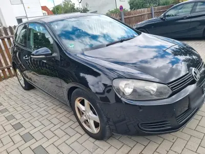 Gebraucht VW Golf VI 102 PS (75 kW) 2009 Schwarz Kleinwagen
