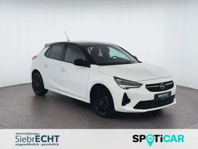 Gebraucht Opel Corsa 131 PS (96 kW) 2023 Weiß (metallic) Kleinwagen