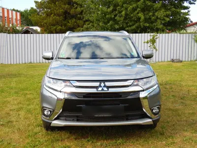 Gebraucht Mitsubishi Outlander 150 PS (110 kW) 2016 Grau SUV