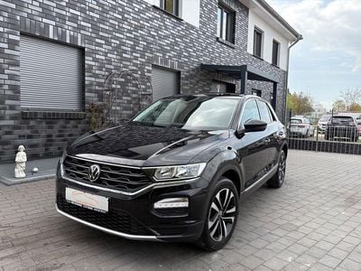 Second-hand VW T-Roc United 110 CP (80 kW) 2021 Negru SUV