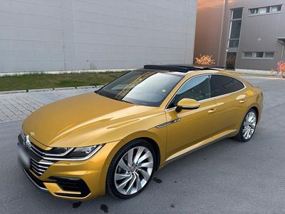 Usata VW Arteon R-line 239 CV (175 kW) 2017 Oro Utilitaria