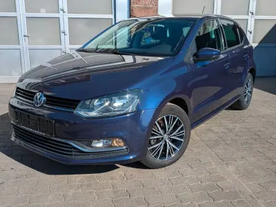 Używany VW Polo Allstar 90 KM (66 kW) 2016 Niebieski Sedan/Limuzyna