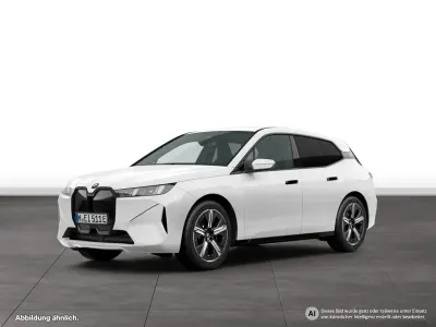 Gebraucht BMW iX 300 kW (408 PS) 2025 Weiß SUV