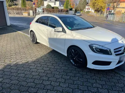 Gebraucht Mercedes A200 AMG line 156 PS (114 kW) 2014 Weiß Limousine