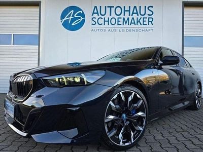 Schwarz Gebraucht 2024 BMW i5 M Sport Limousine | 55.977 € (Guter Preis)