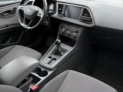 Silber Gebraucht 2017 Seat Leon ST Kombi | 11.500 € (Fairer Preis)