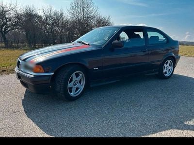 Second-hand BMW 316 102 CP (75 kW) 1996 Roșu Hatchback