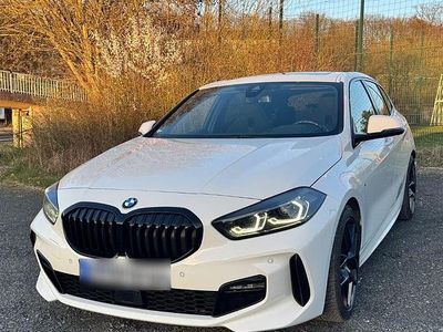 Usata BMW 120 M Sport 190 CV (139 kW) 2020 Bianco Utilitaria