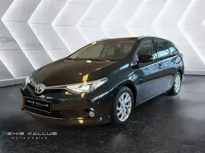 Usata Toyota Auris Edition-S 112 CV (82 kW) 2017 Nero Station wagon