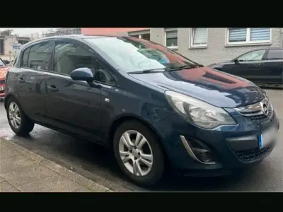 Usata Opel Corsa 75 CV (55 kW) 2014 Blu Utilitaria