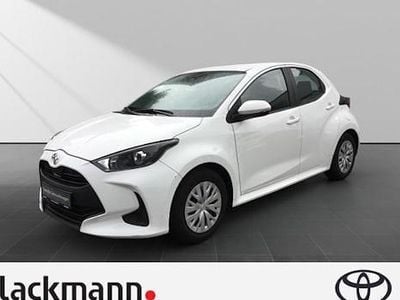 Weiss Gebraucht 2023 Toyota Yaris Comfort Kleinwagen | 12.990 € (Guter Preis)