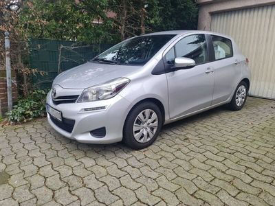 gebraucht Toyota Yaris 1,33-l-Dual-VVT-i Multidrive m.AHK, Klima