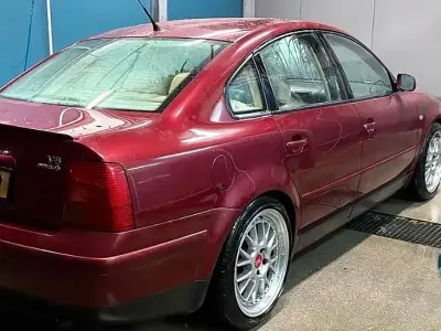 Gebraucht VW Passat 1998 Rot Limousine