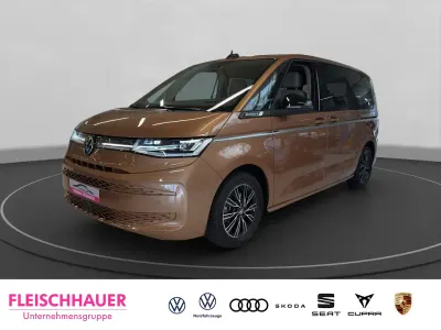 Używany VW T7 Life 150 KM (110 kW) 2025 Niebieski Van