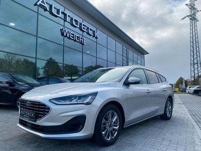 Silber Gebraucht 2023 Ford Focus Limousine | 18.950 € (Guter Preis)