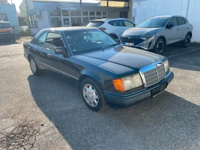 Gebraucht Mercedes 300 220 PS (161 kW) 1992 Schwarz Coupé