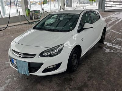 Gebraucht Opel Astra 120 PS (88 kW) 2014 Weiß Limousine