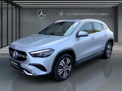 Gebraucht Mercedes GLA200 Progressive 150 PS (110 kW) 2024 Silber SUV