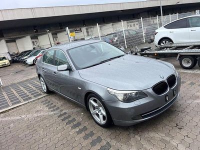 BMW 523