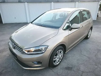 Gebraucht VW Golf Sportsvan Comfortline 110 PS (80 kW) 2015 Pyramid gold metallic Van / Kleinbus