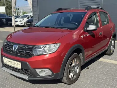 Gebraucht Dacia Sandero Stepway 90 PS (66 kW) 2017 Feuerrot (metallic) Limousine