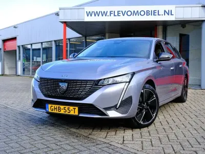 Gebraucht Peugeot e-308 SW Allure 114 kW (156 PS) 2024 Grau Kombi