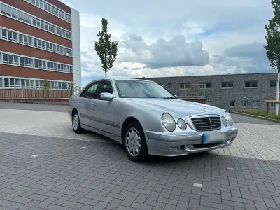 Gebraucht Mercedes E200