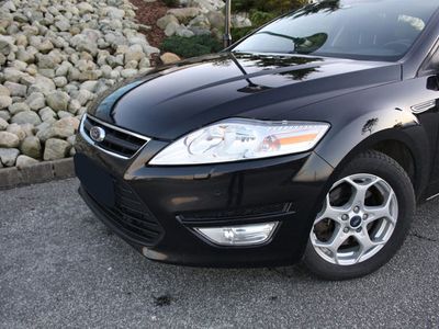 Gebraucht Ford Mondeo Titanium 116 PS (85 kW) 2012 Schwarz metallic Kombi