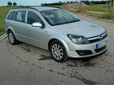 Gebraucht Opel Astra 100 PS (73 kW) 2006 Silber Limousine