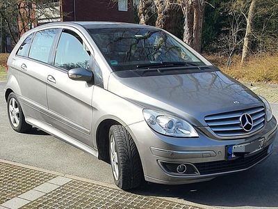 Używany Mercedes B200 136 KM (100 kW) 2006 Szary Minivan